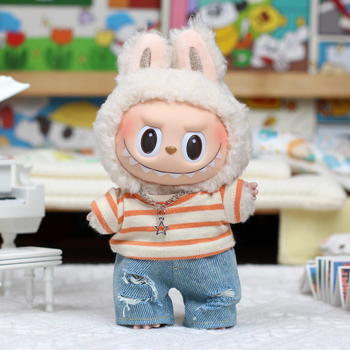 Clothing Only Labubu Doll Clothes T-Shirt with Ripped Jeans