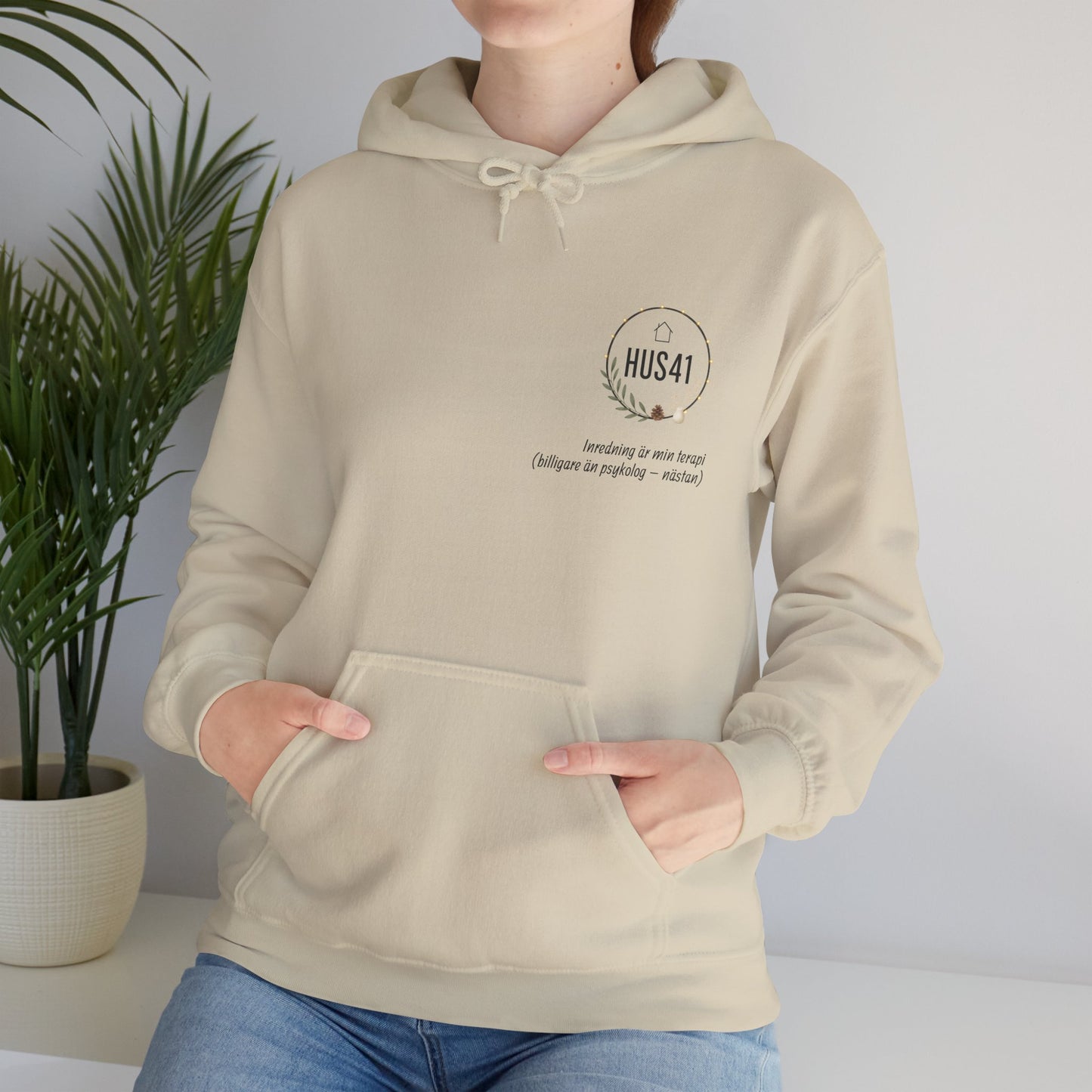 Hus41 Unisex Sweatshirt Hoodie - Inredning är min terapi