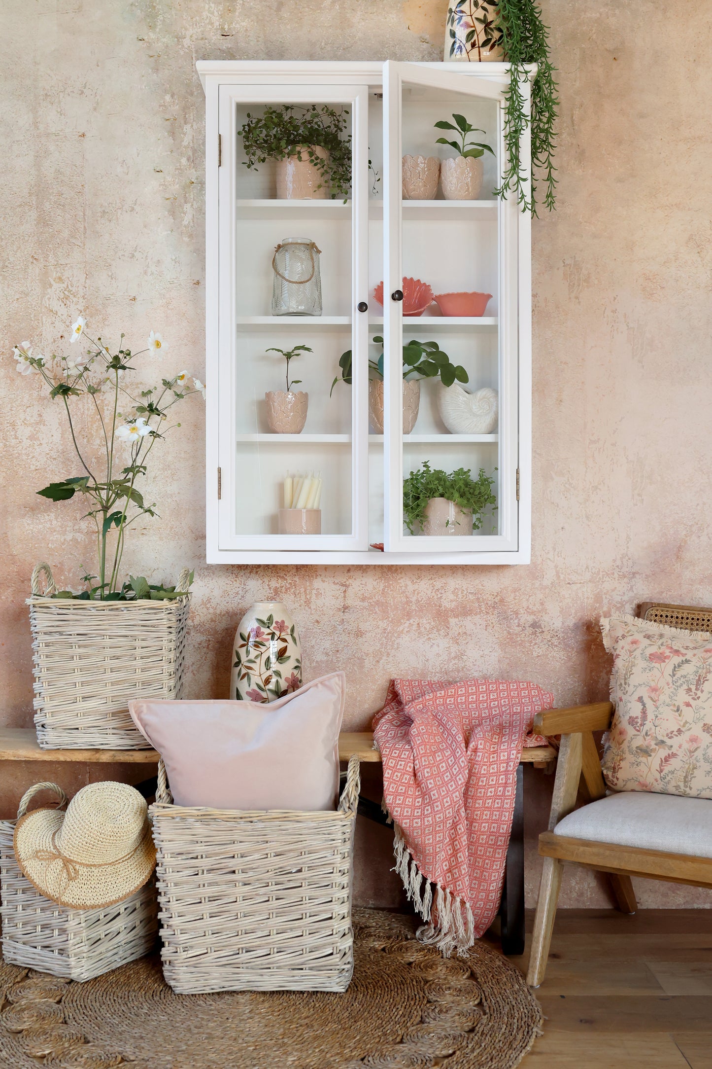 Wall cabinet display cabinet
