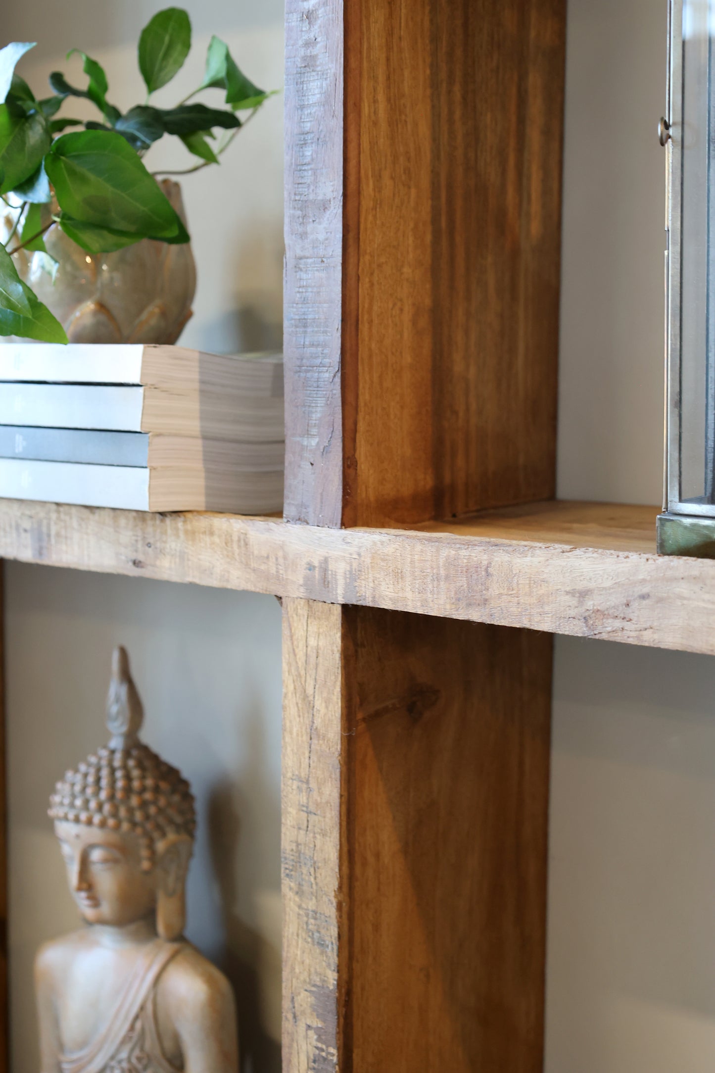 Wall shelf recycled wood
