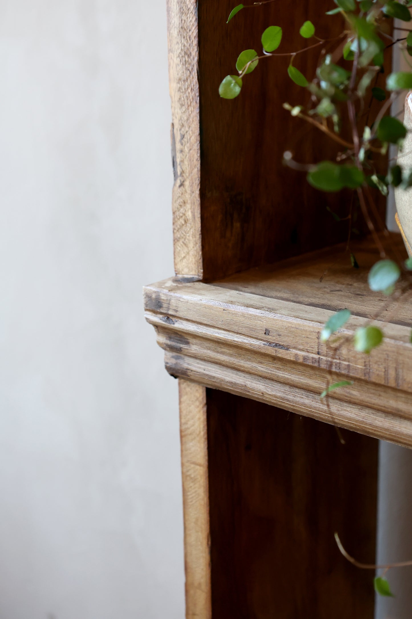 Wall shelf recycled wood