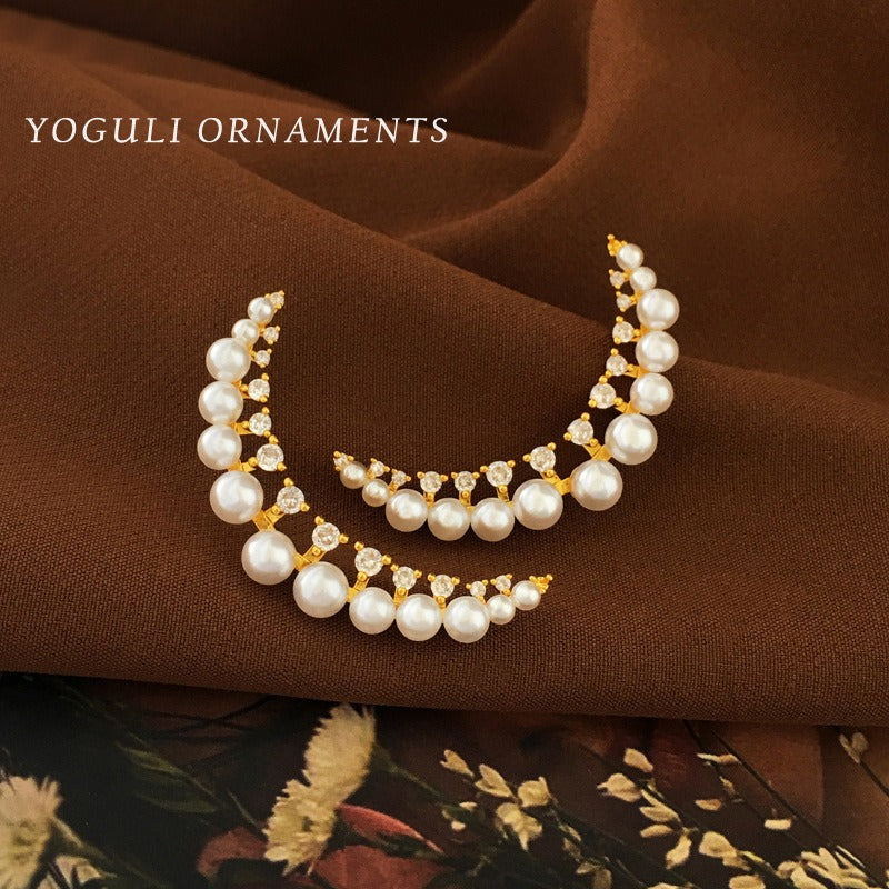 Zircon earrings