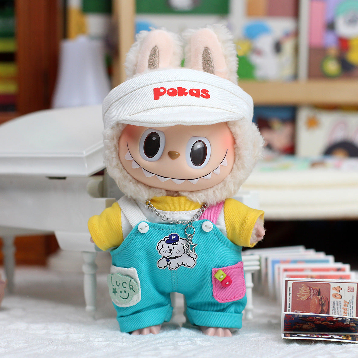 Clothing Only Labubu Doll Clothes T-Shirt with Ripped Jeans