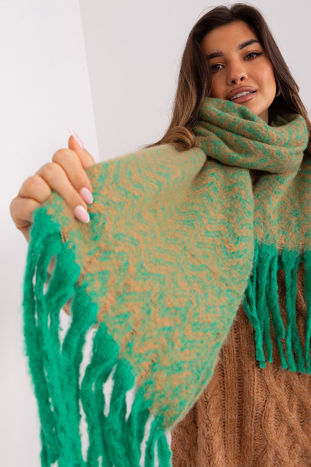 Shawl model 189246 AT