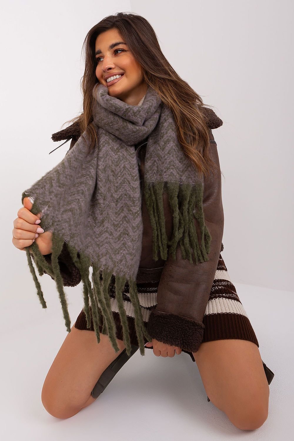 Shawl model 189246 AT