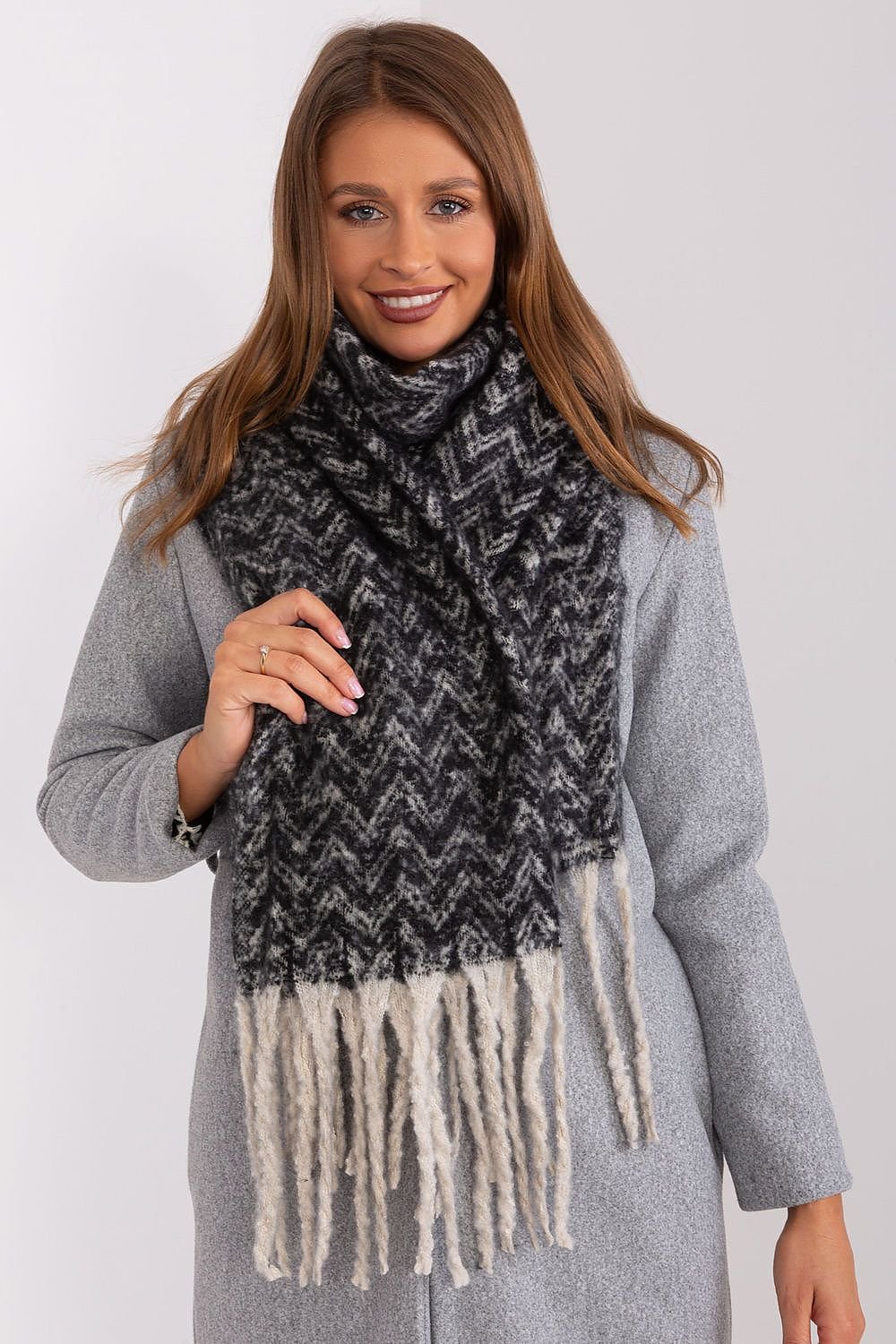 Shawl model 189246 AT