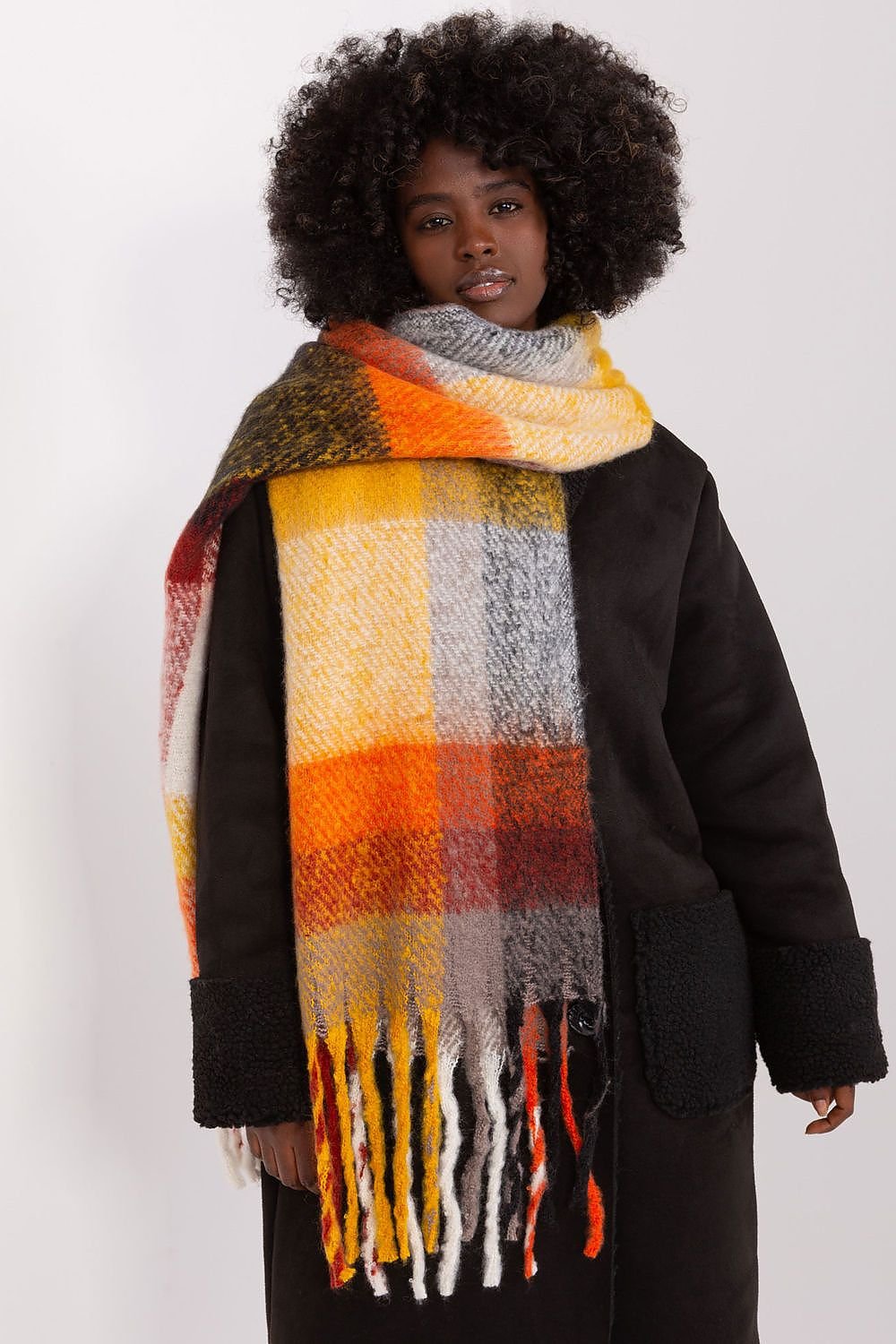 Shawl model 190542 AT