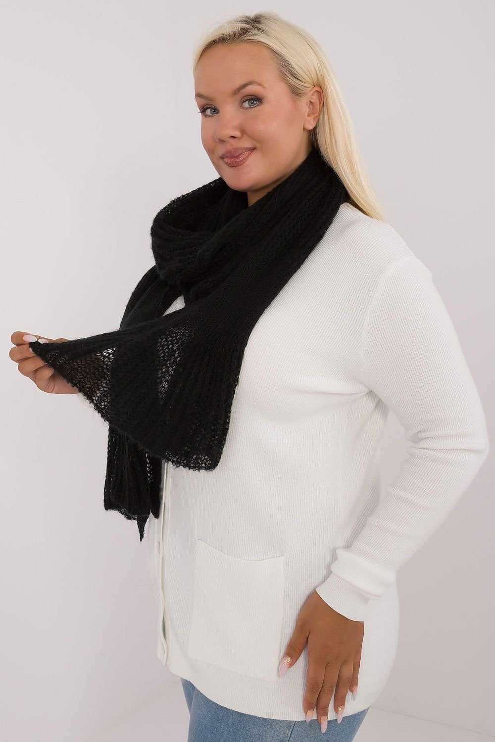 Shawl model 200976 AT