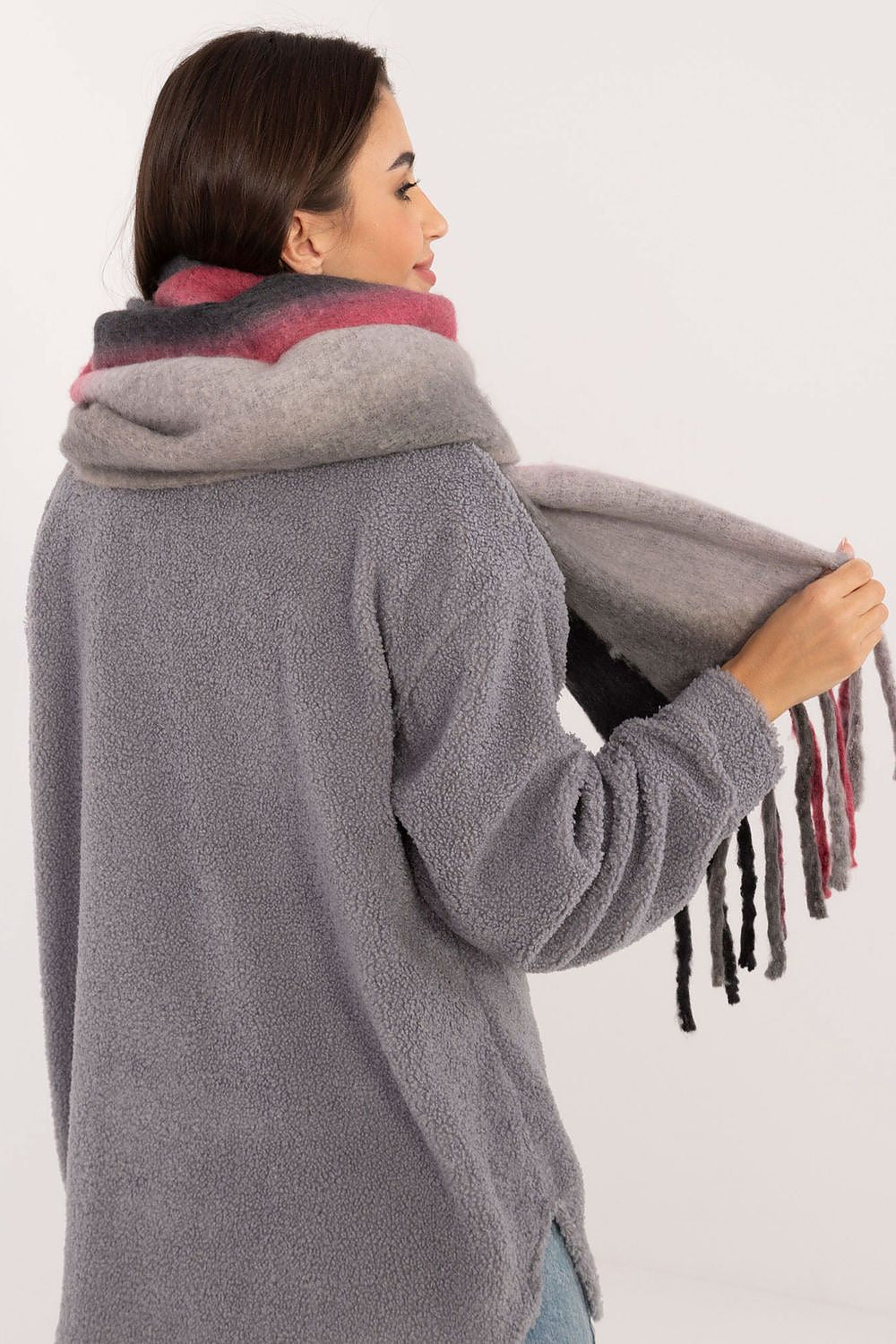 Shawl model 200285 AT