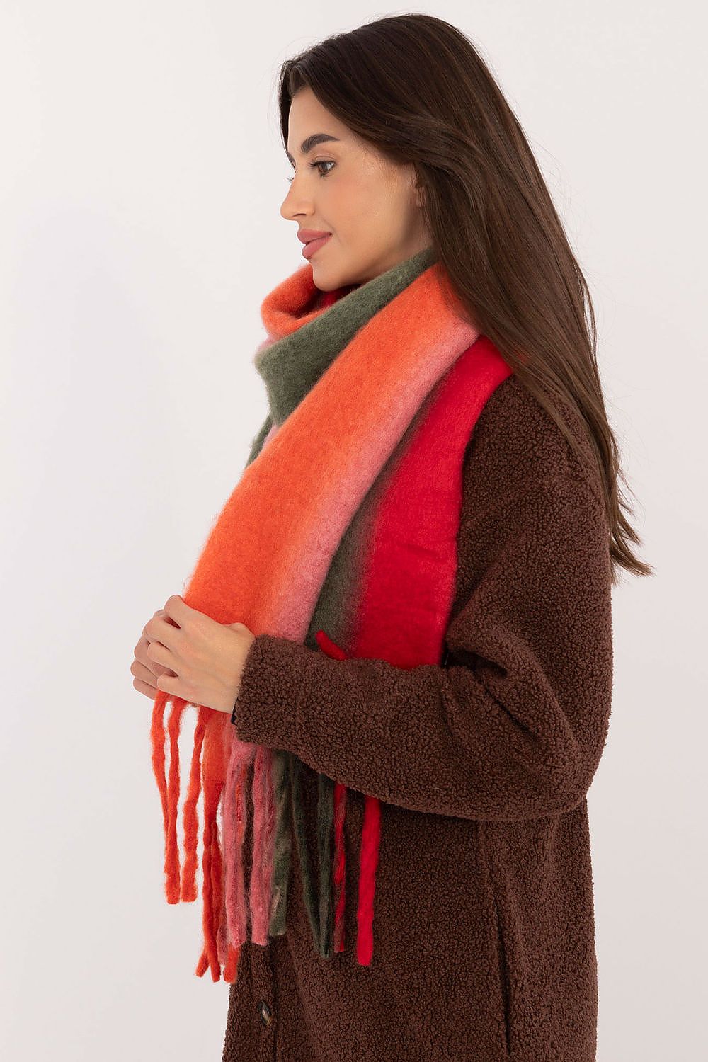 Shawl model 200285 AT