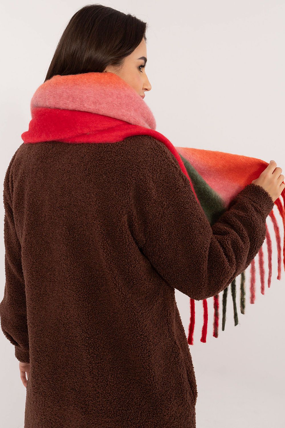 Shawl model 200285 AT