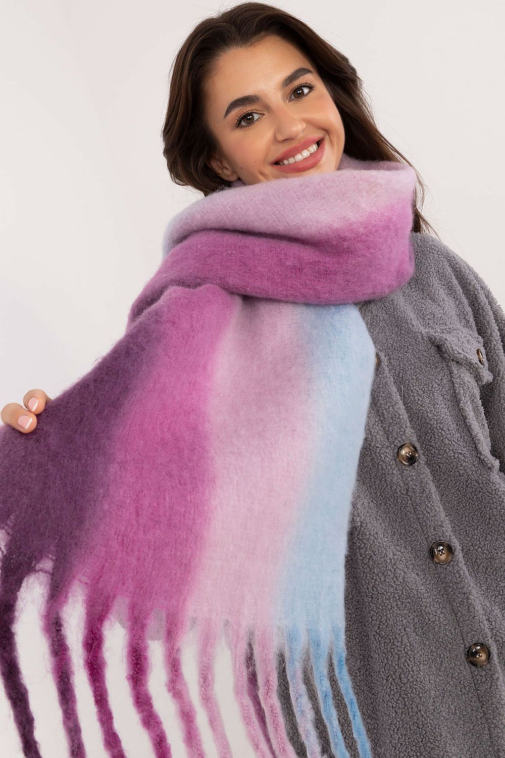 Shawl model 200285 AT