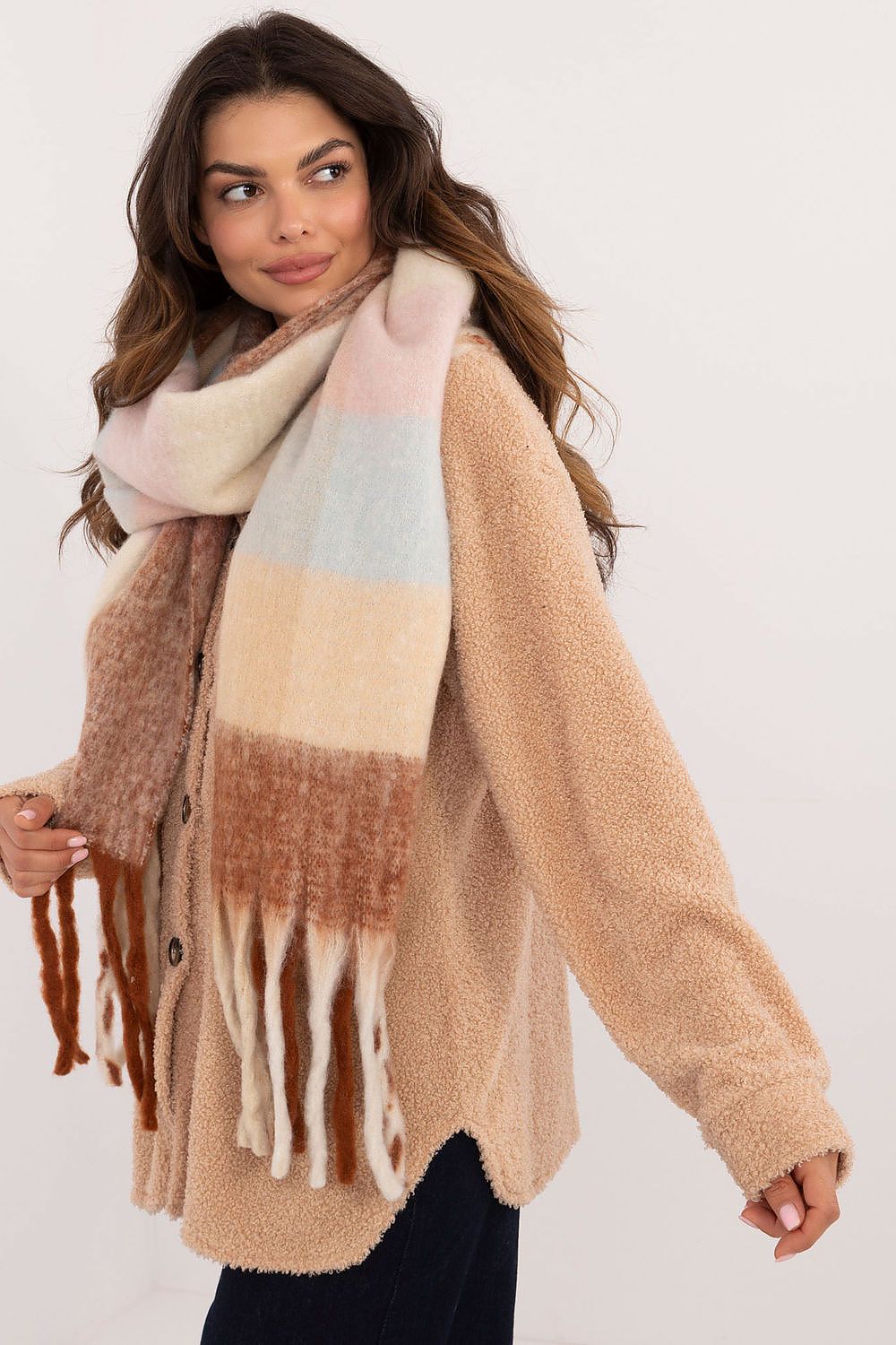 Shawl model 200280 AT