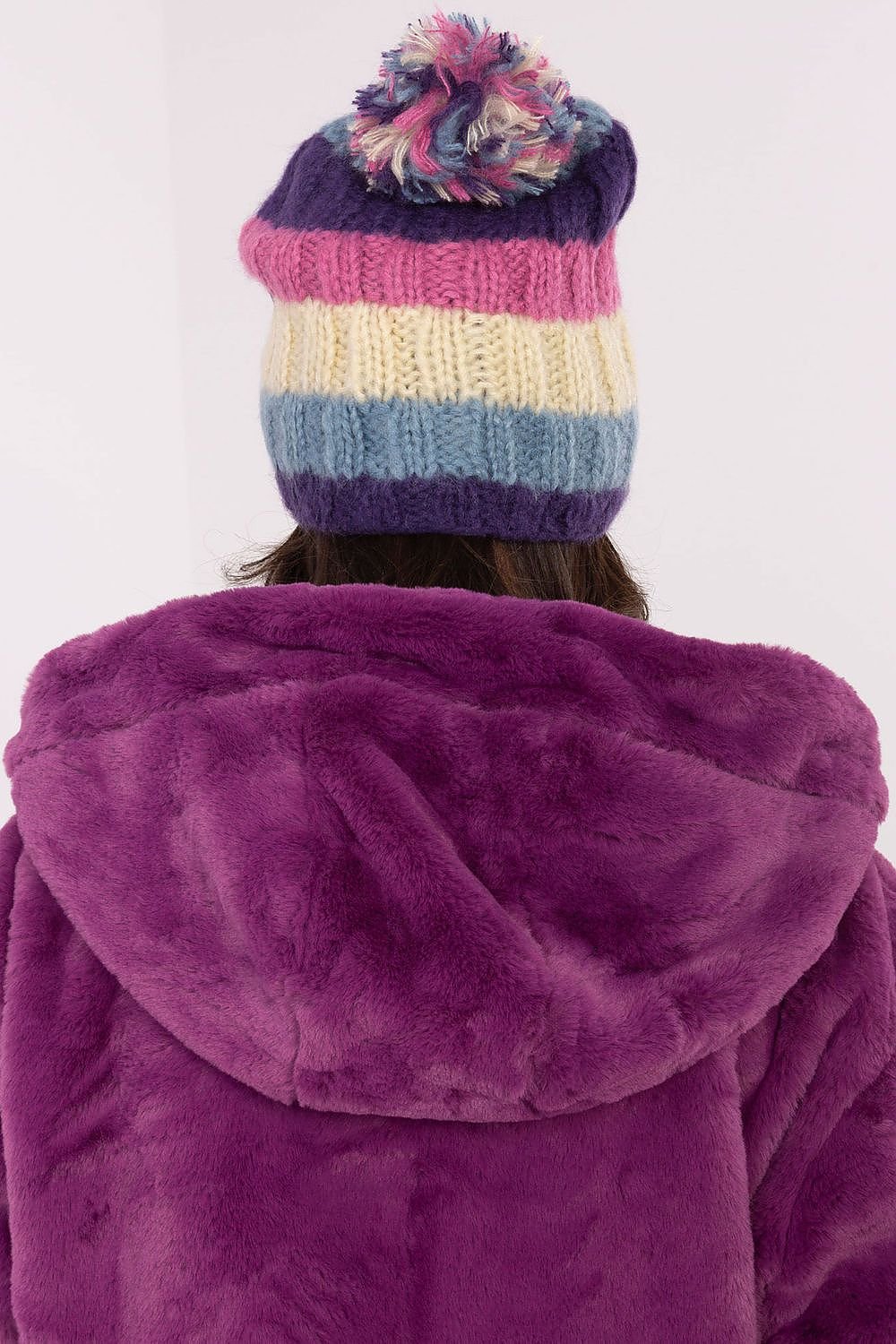 Cap model 203837 AT