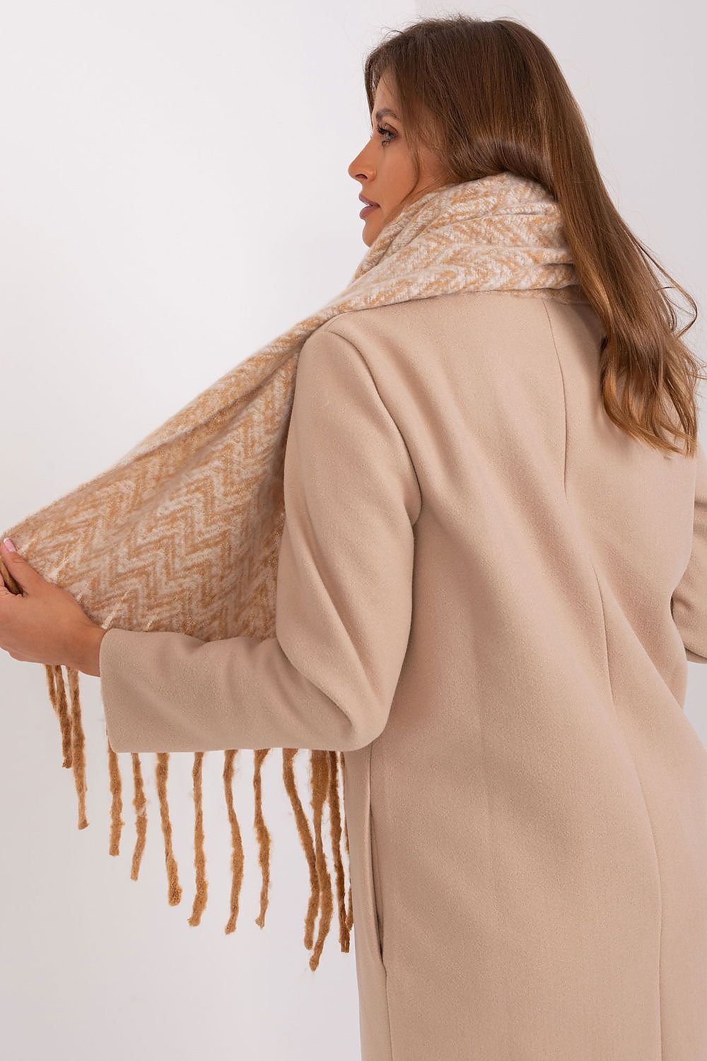 Shawl model 189246 AT