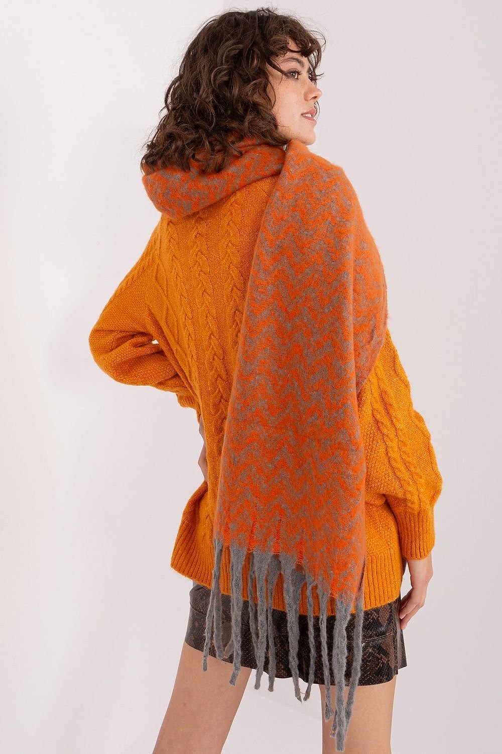 Shawl model 189246 AT