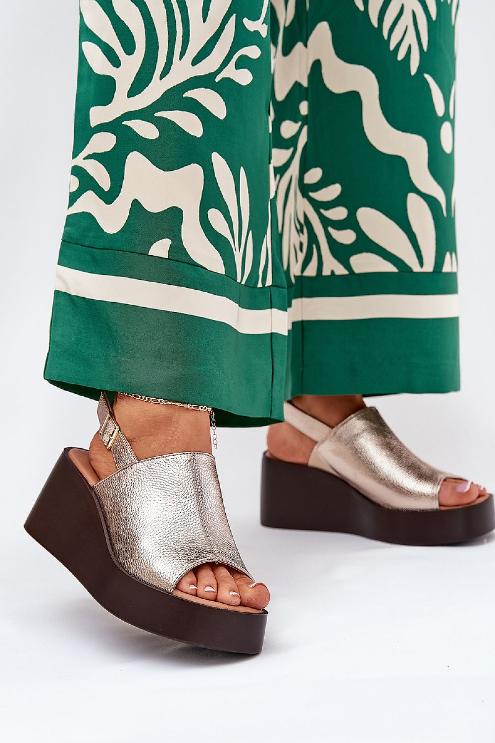 Buskin model 210054 Step in style