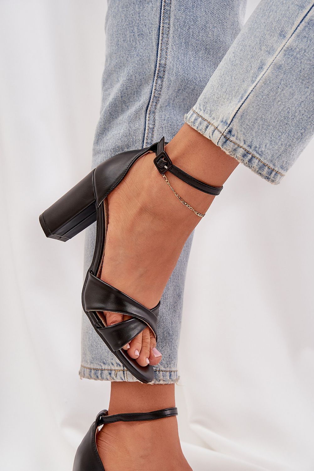 Heel sandals model 210142 Step in style