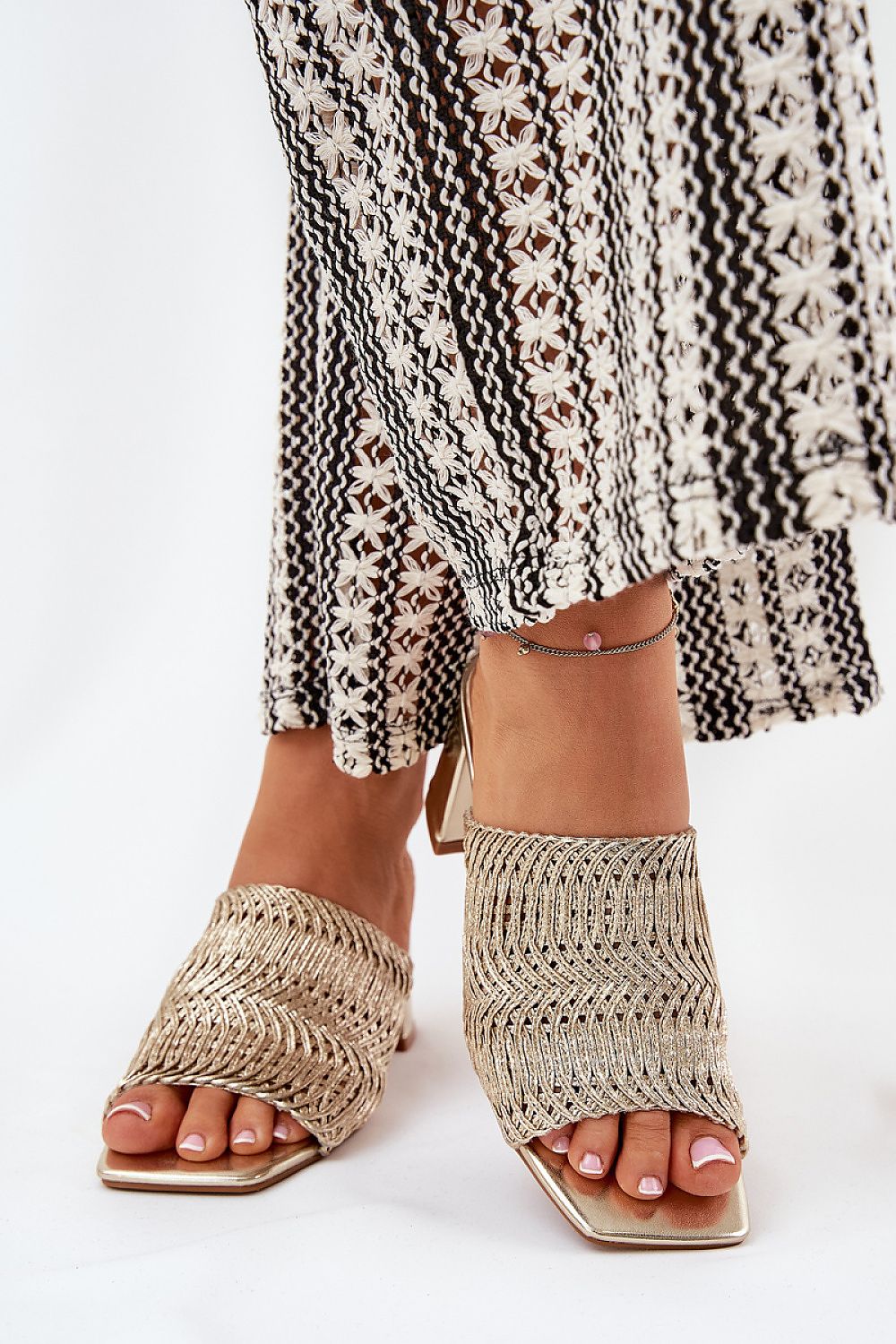 Flip-flops model 210781 Step in style