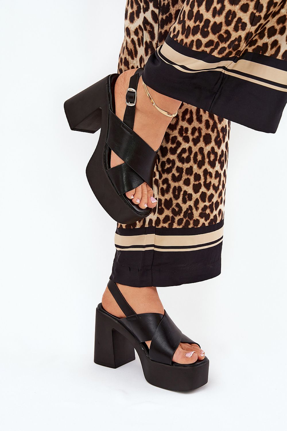 Heel sandals model 210801 Step in style