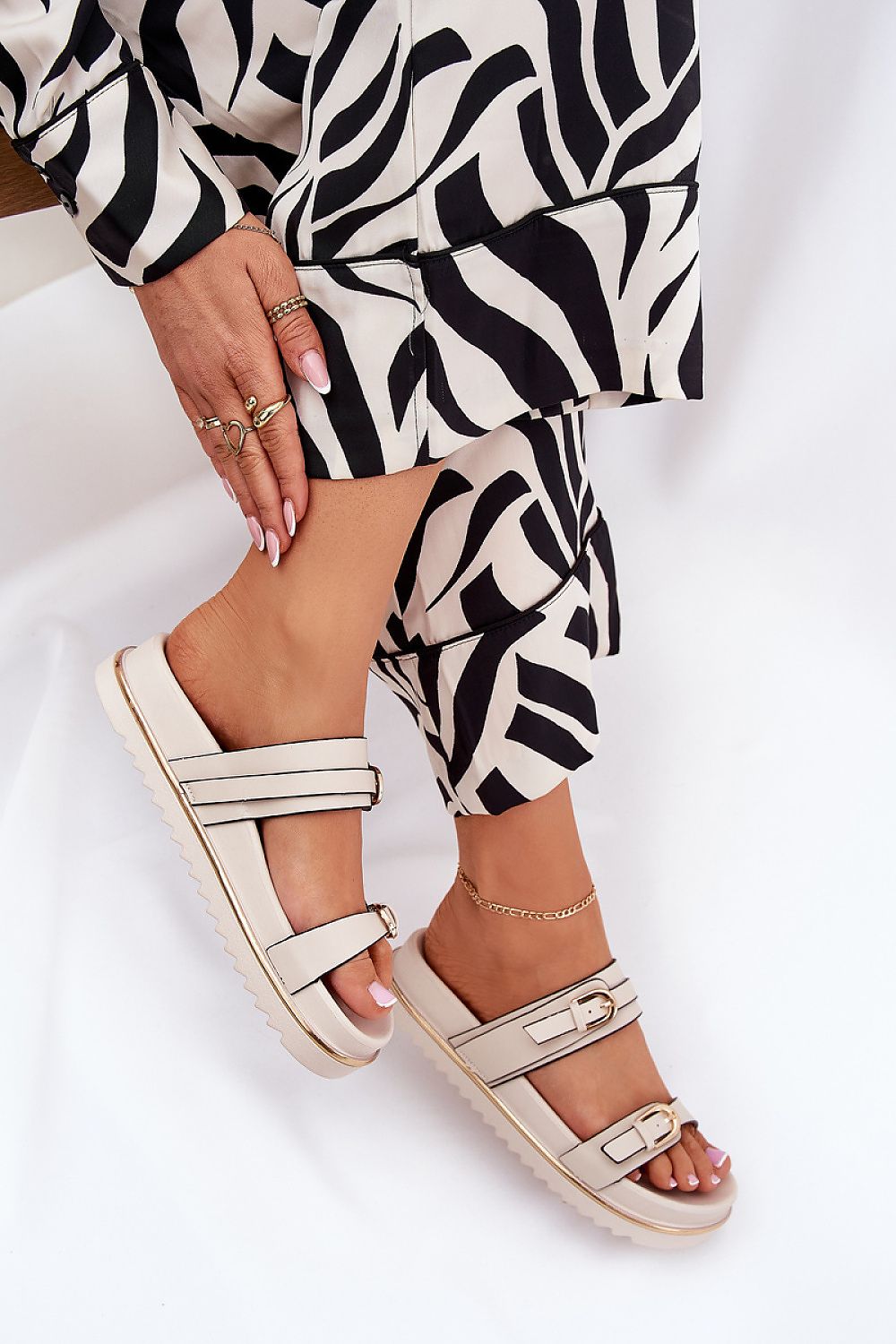 Flip-flops model 212608 Step in style