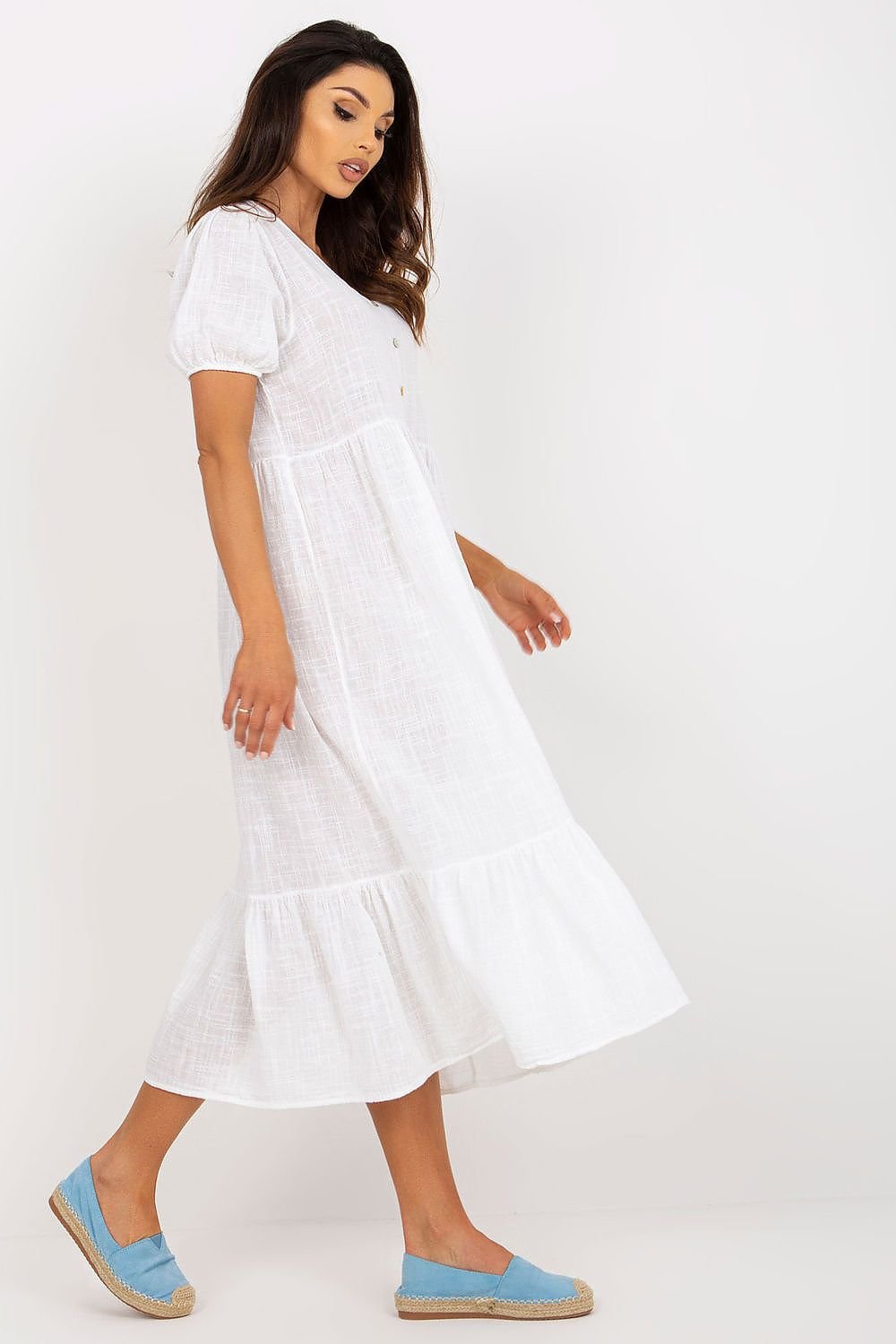 Casual dress with buttons