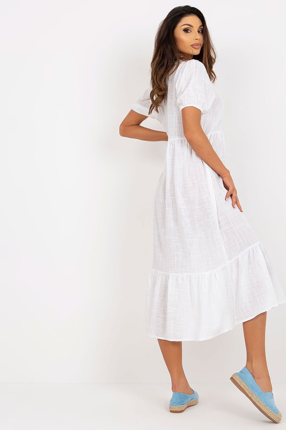 Casual dress with buttons