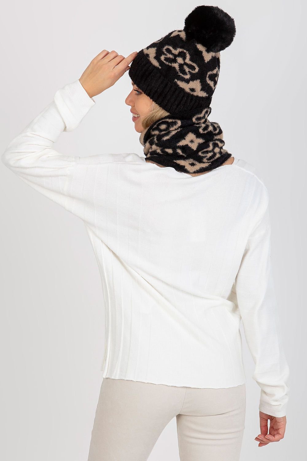 Cap model 185917 AT