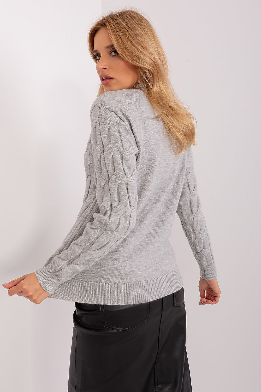 Jumper model 187570 AT