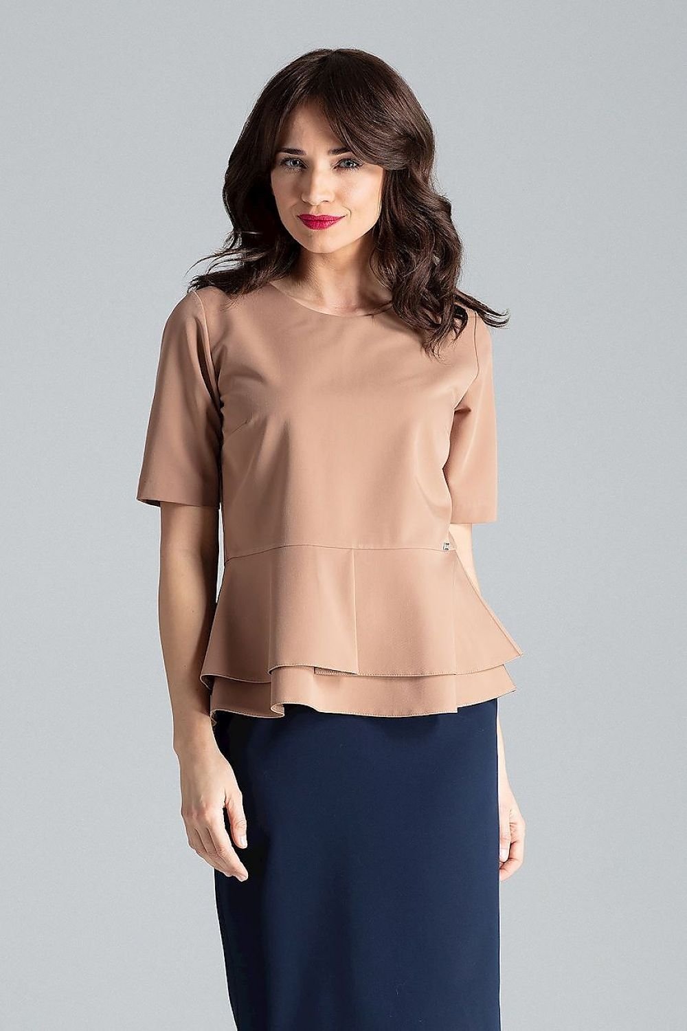 Blus med vid nederdel