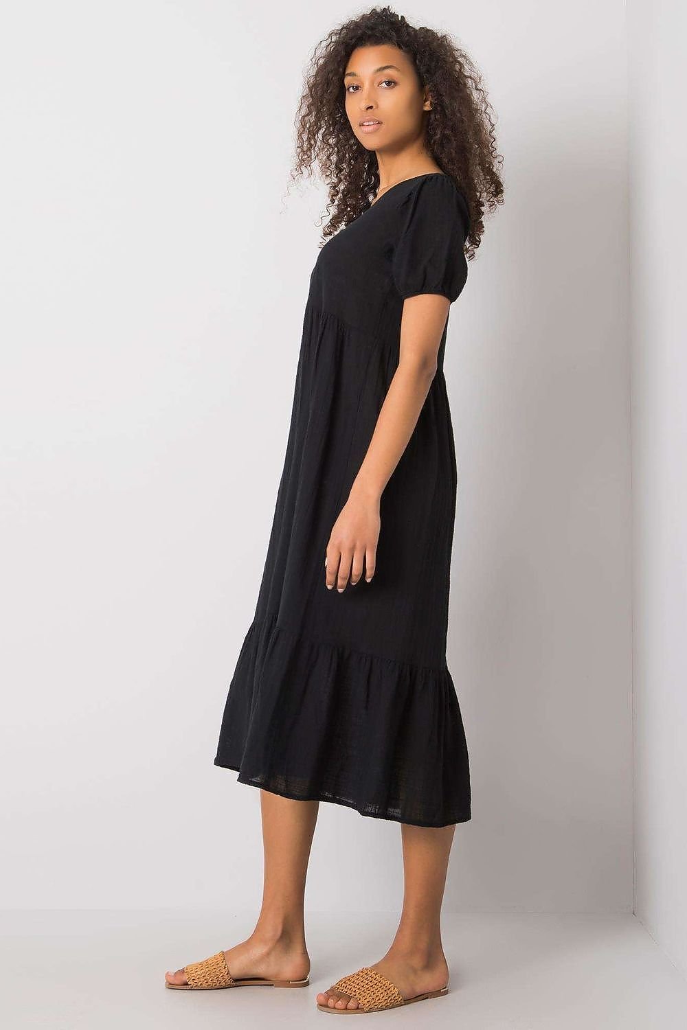 Casual dress with buttons