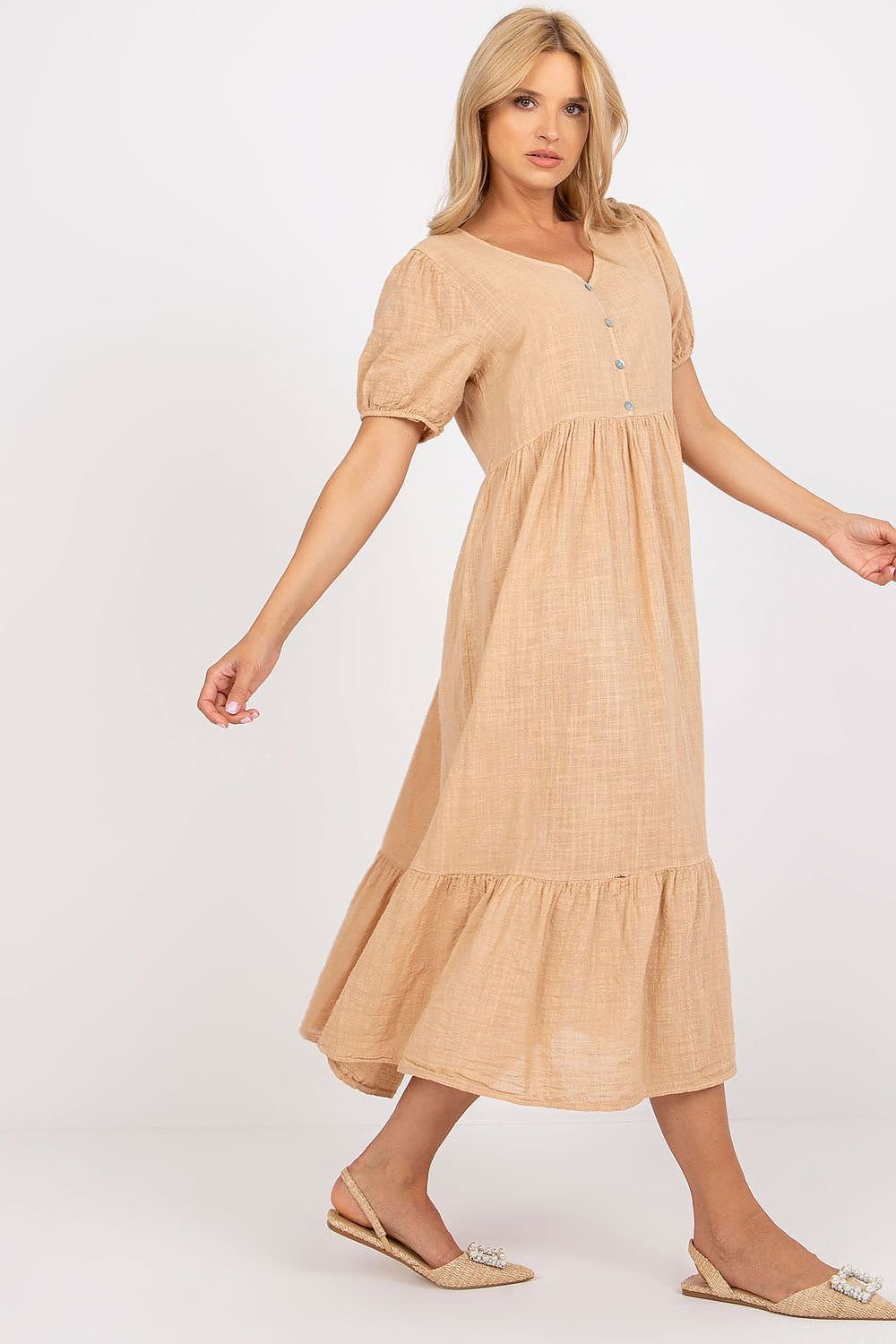 Casual dress with buttons