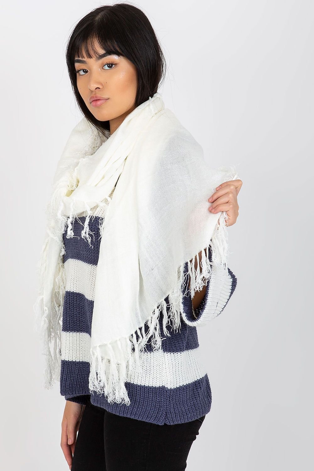 Shawl model 174886 AT