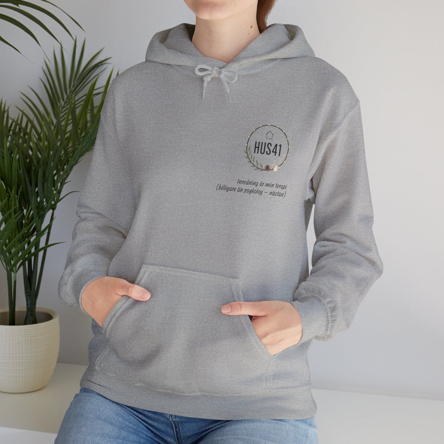 Hus41 Unisex Sweatshirt Hoodie - Inredning är min terapi