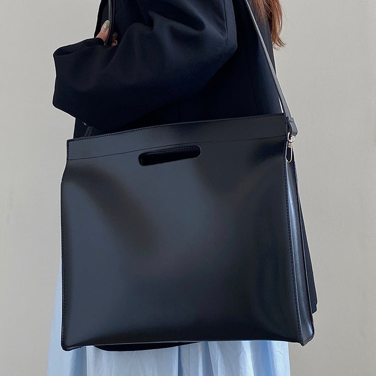 Off Shoulder Handväska