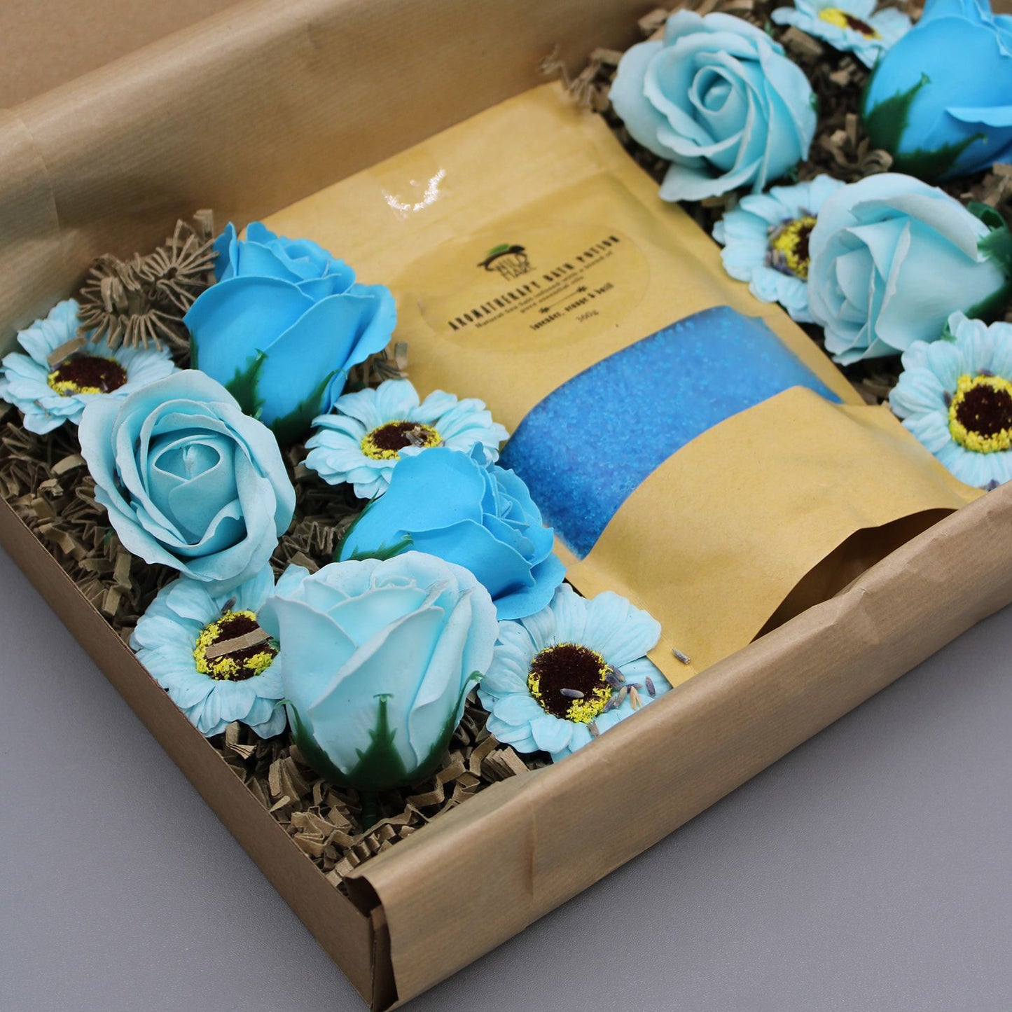 Wild Hare Salt & Flowers Spa giftbox Set - Total Unwind