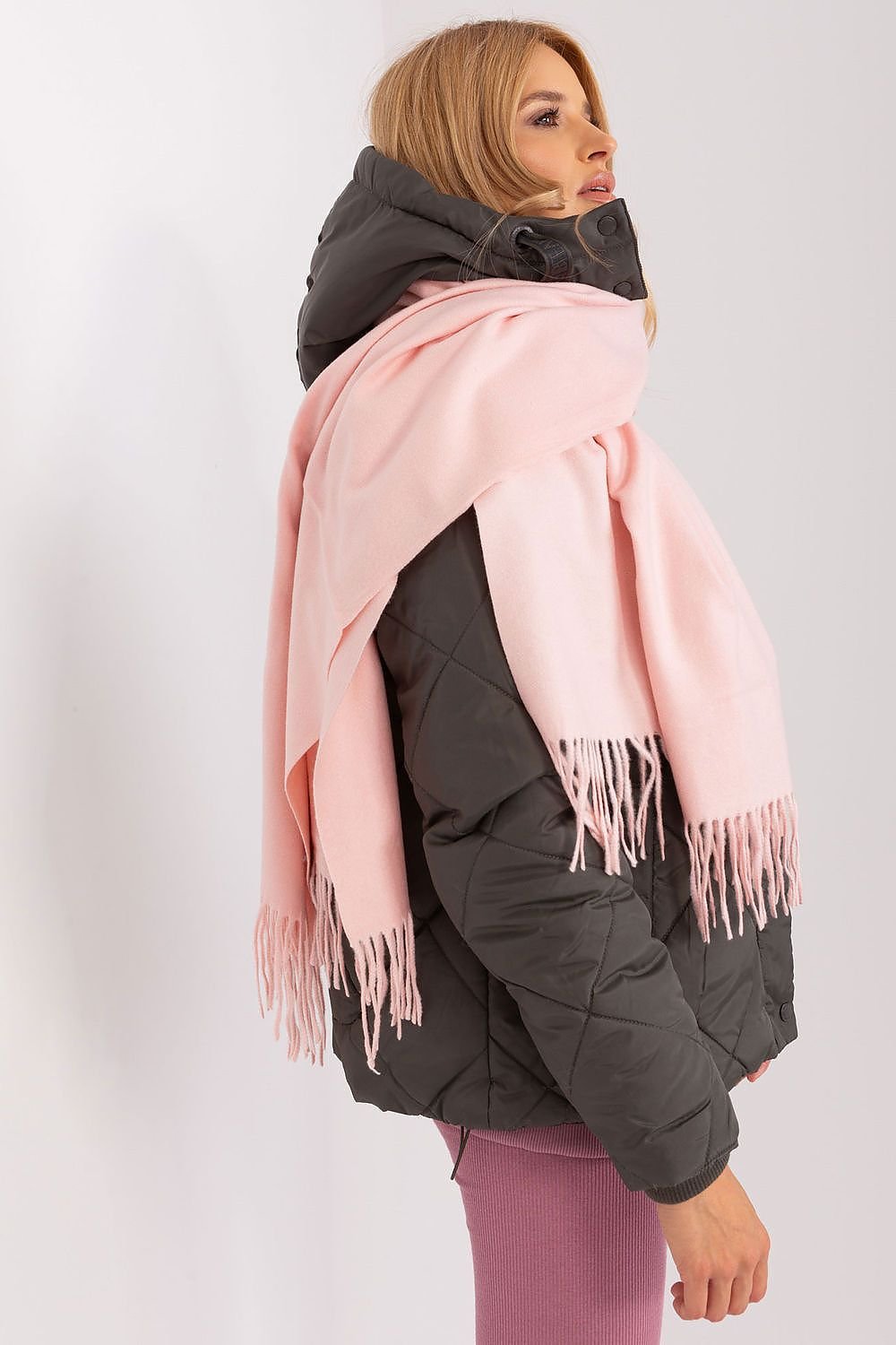 Shawl model 187617 AT