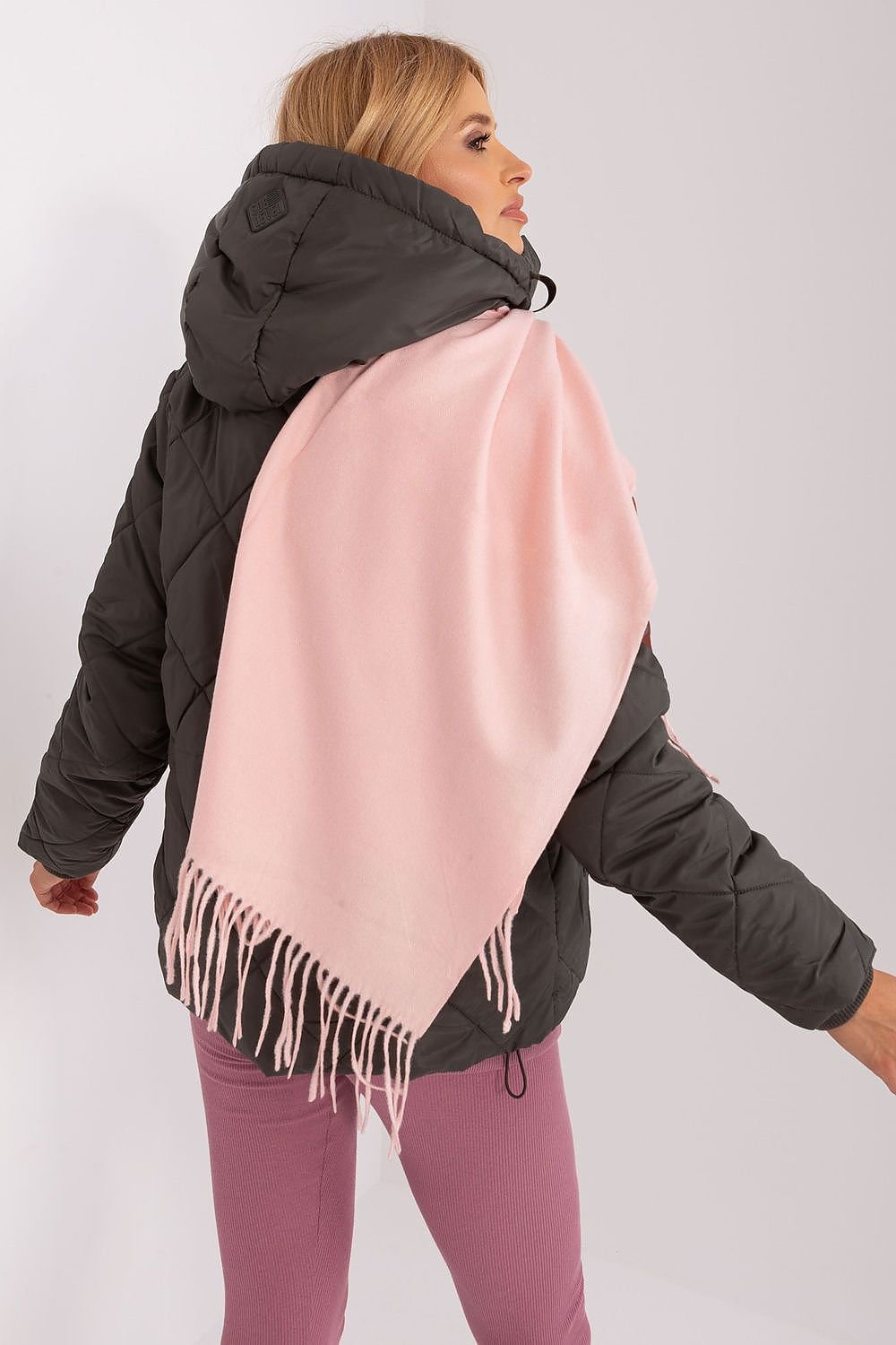 Shawl model 187617 AT