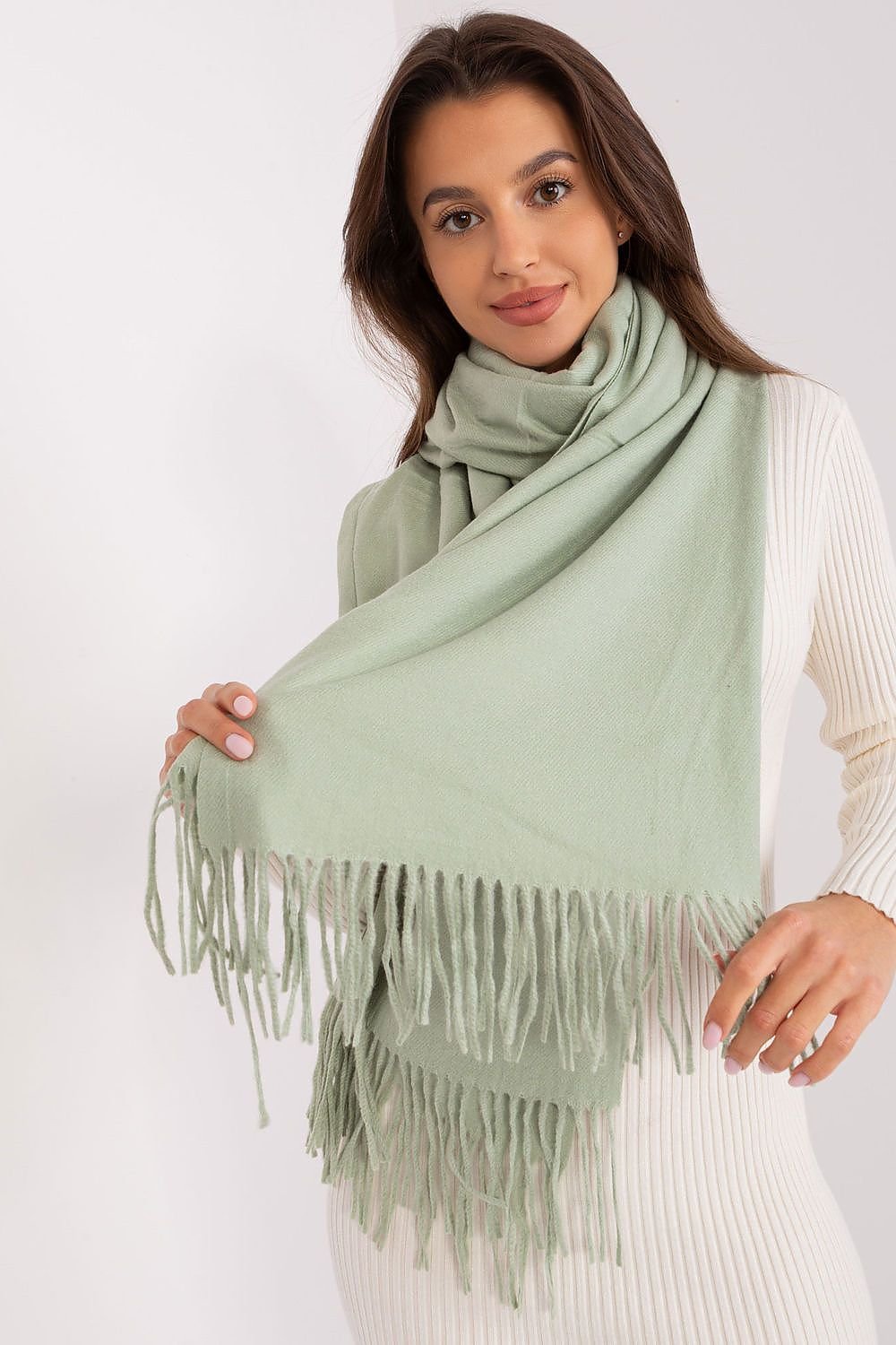 Shawl model 187617 AT