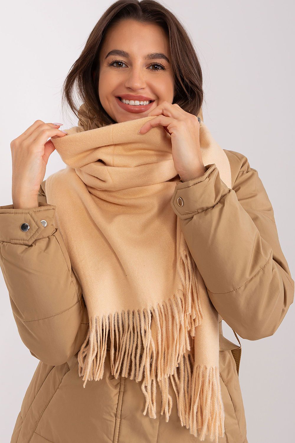 Shawl model 187617 AT
