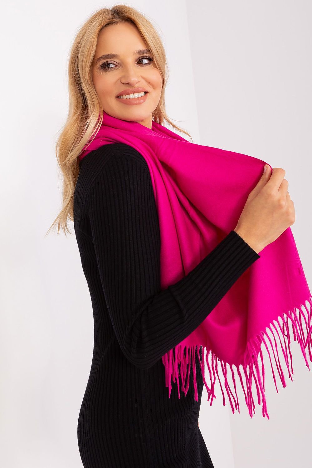 Shawl model 187617 AT