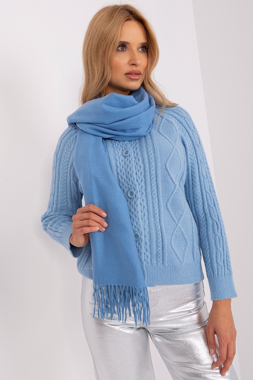 Shawl model 187617 AT
