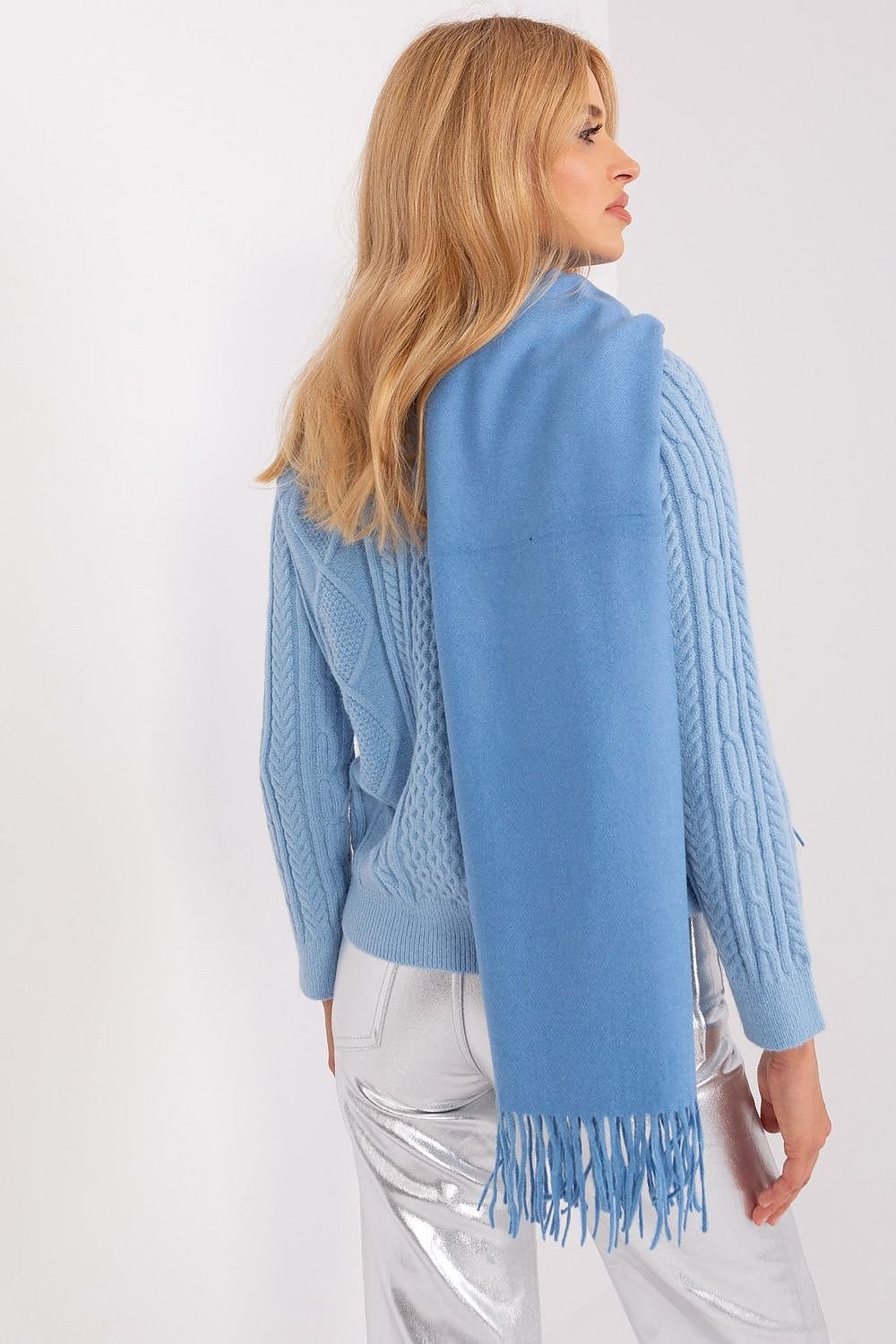 Shawl model 187617 AT