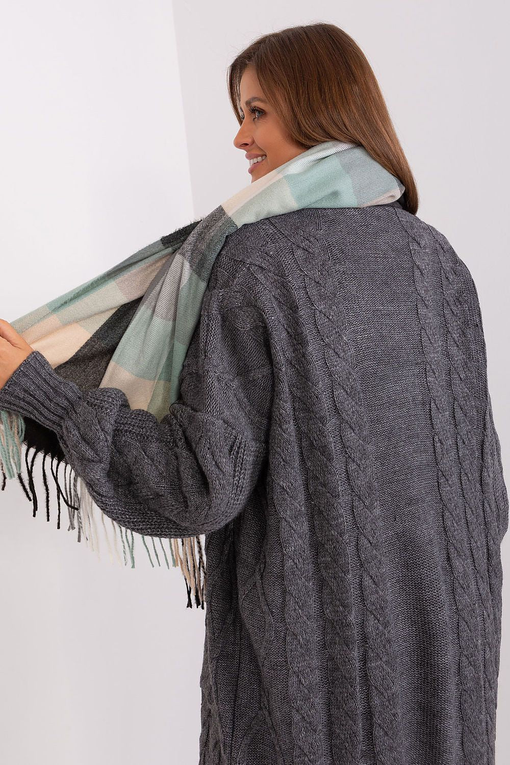 Shawl model 187775 AT