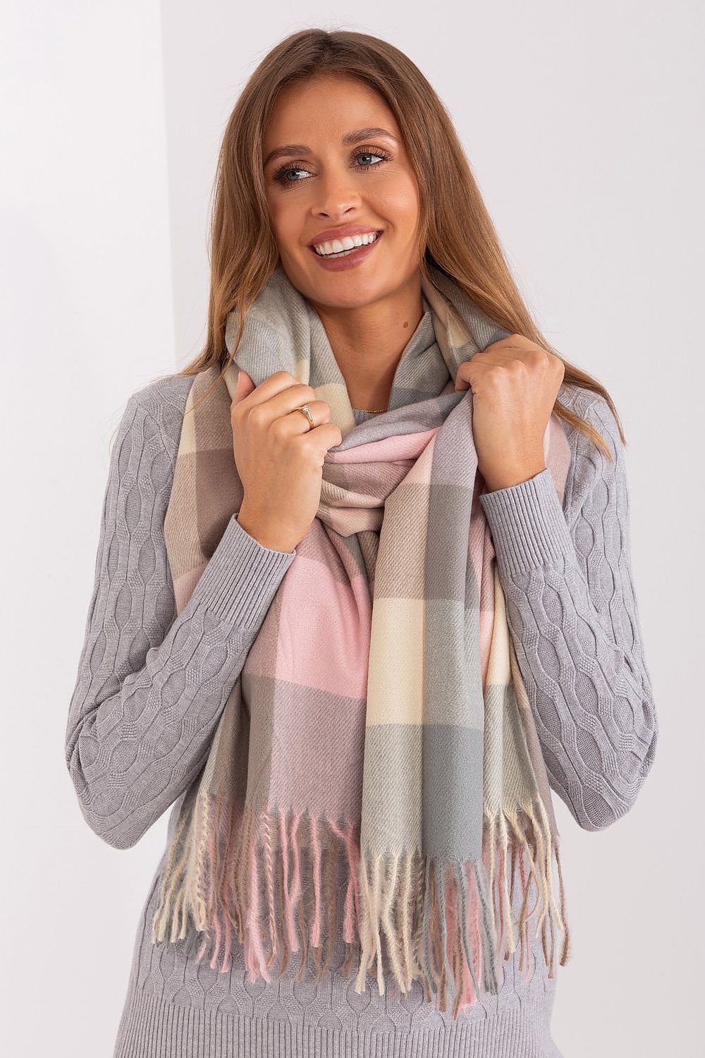 Shawl model 187775 AT