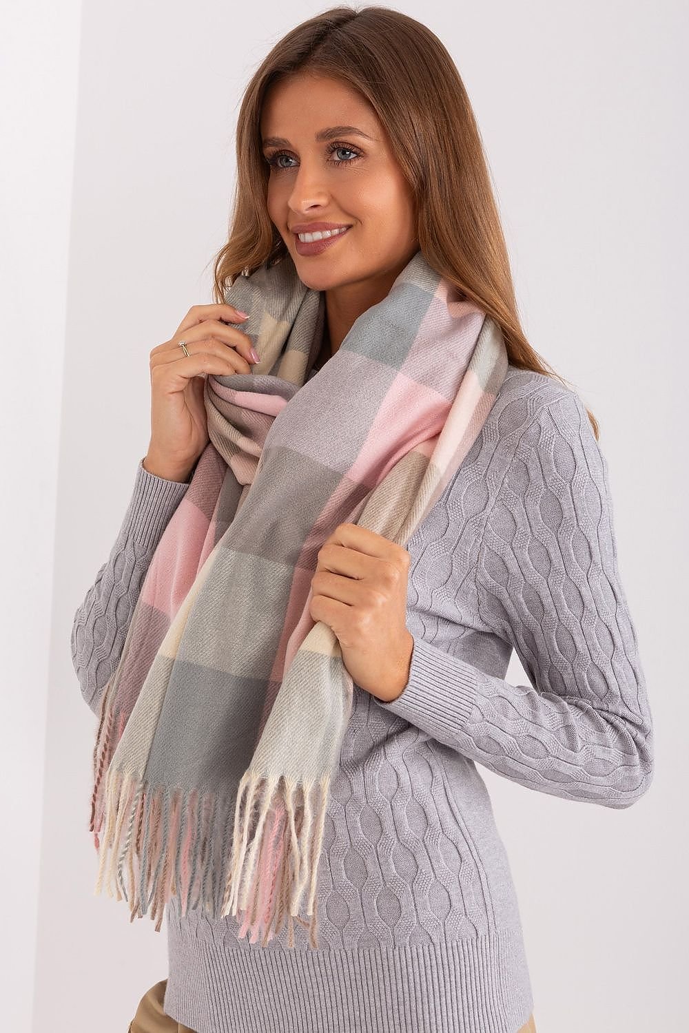 Shawl model 187775 AT