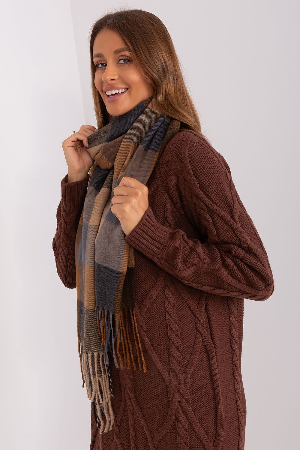 Shawl model 187775 AT