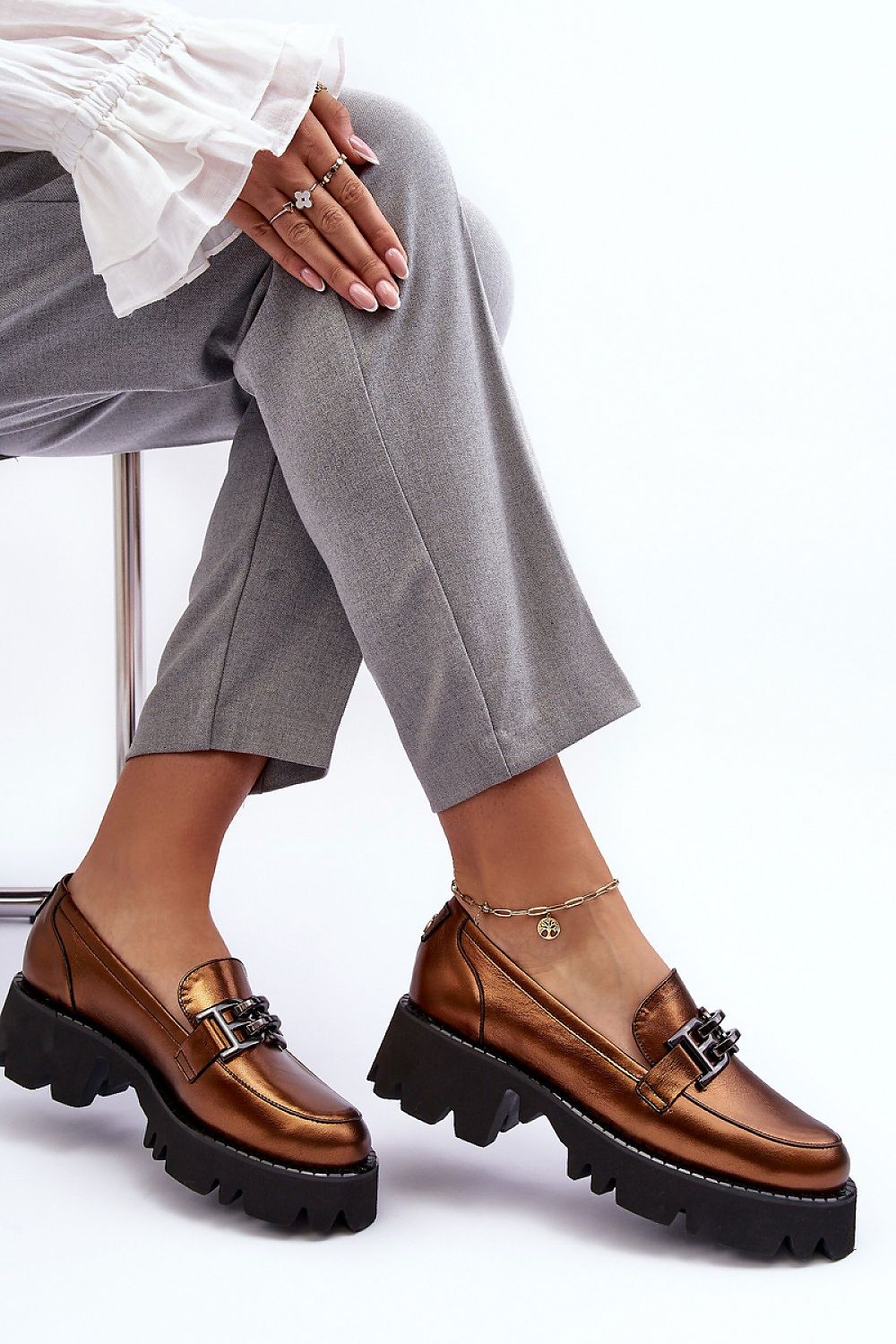  Low Shoes model 190175 Step in style 