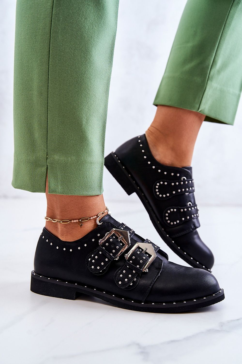  Low Shoes model 190185 Step in style 