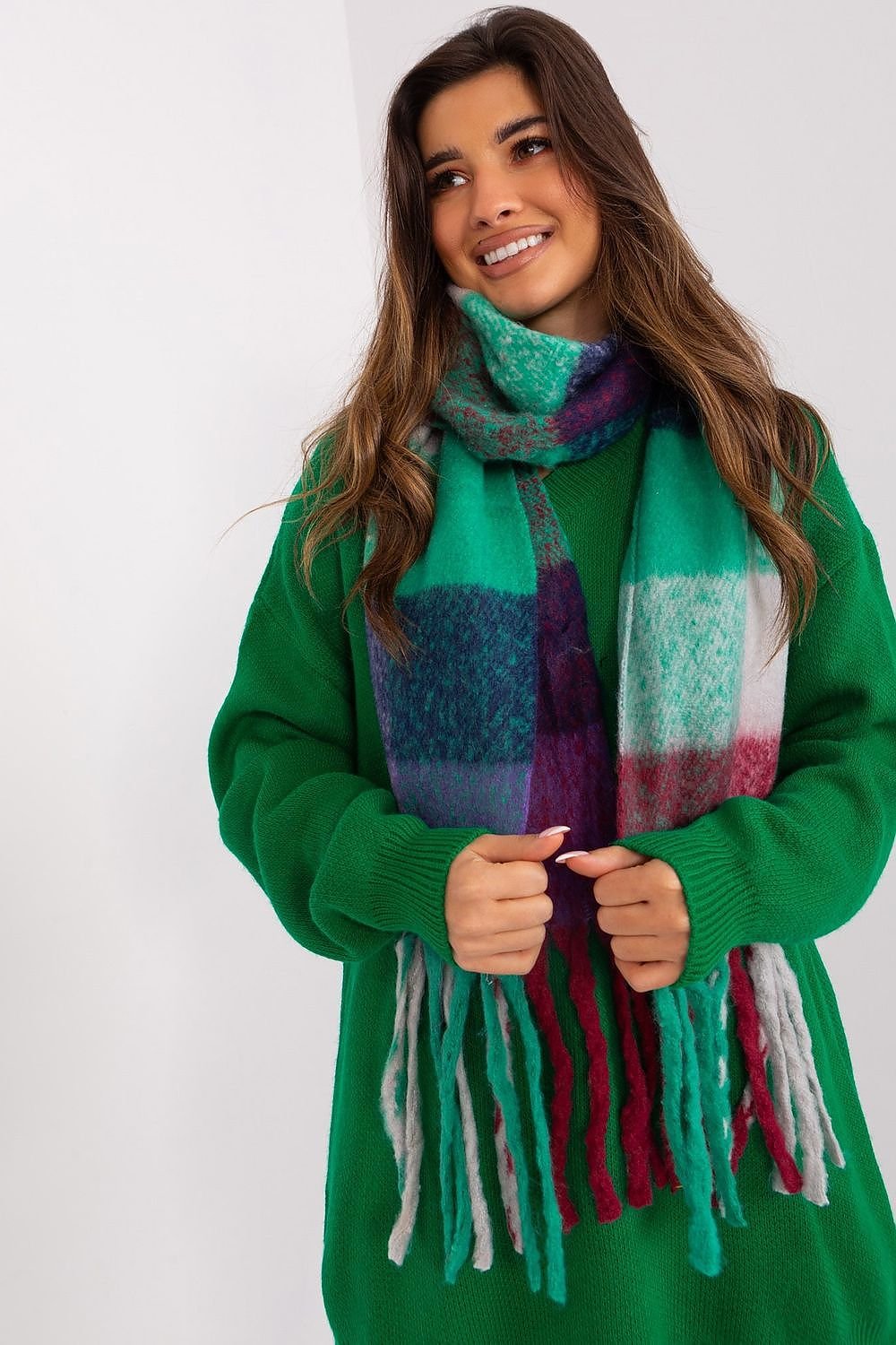 Shawl model 191733 AT